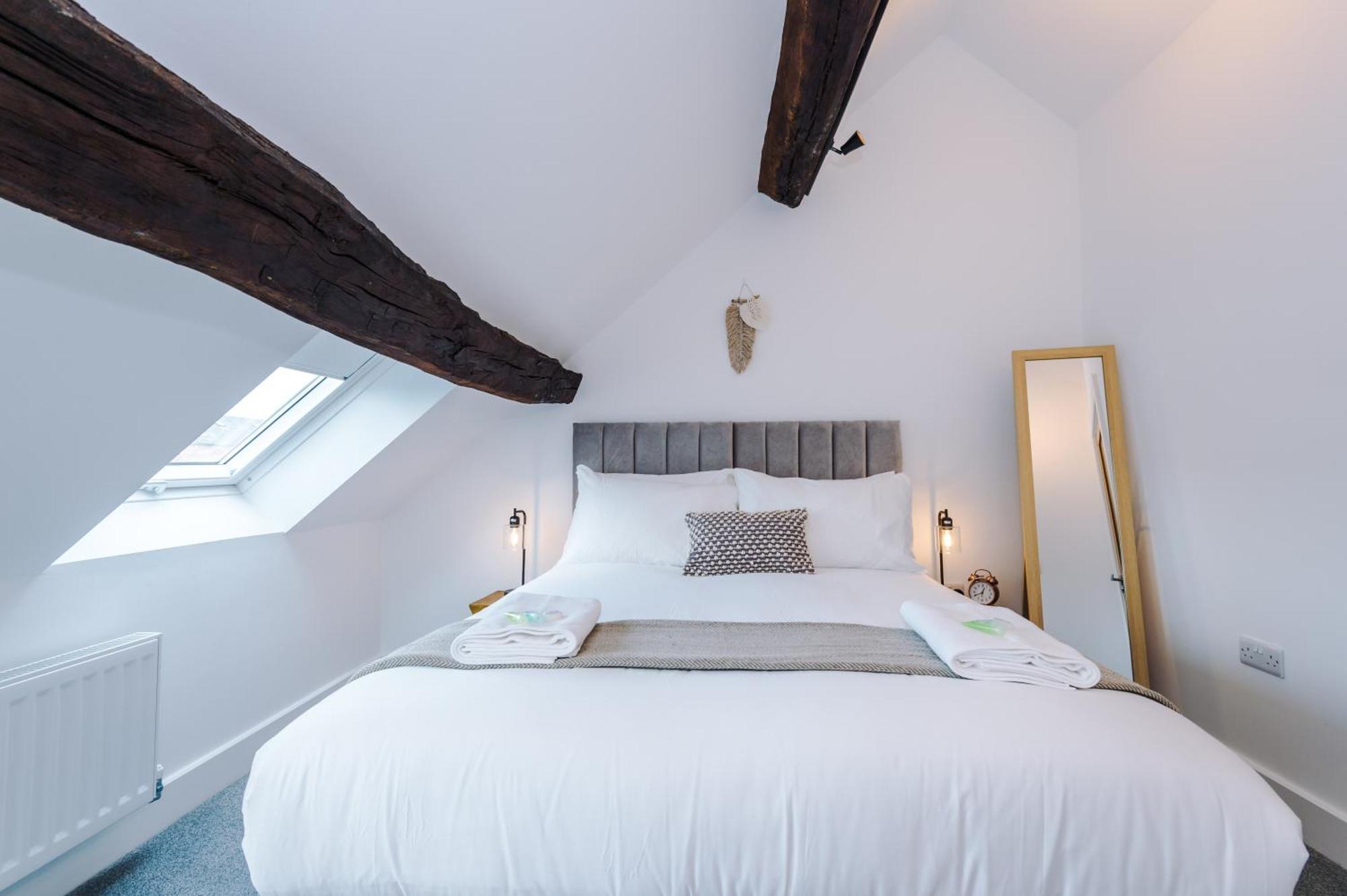 Number 21: A Breathtaking Chester Cottage With Parking Mollington  Екстер'єр фото